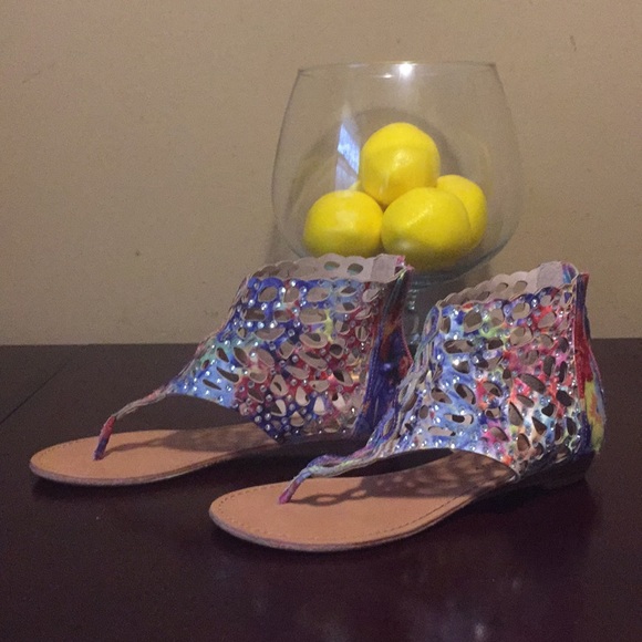 Sandals - Picture 1 of 4